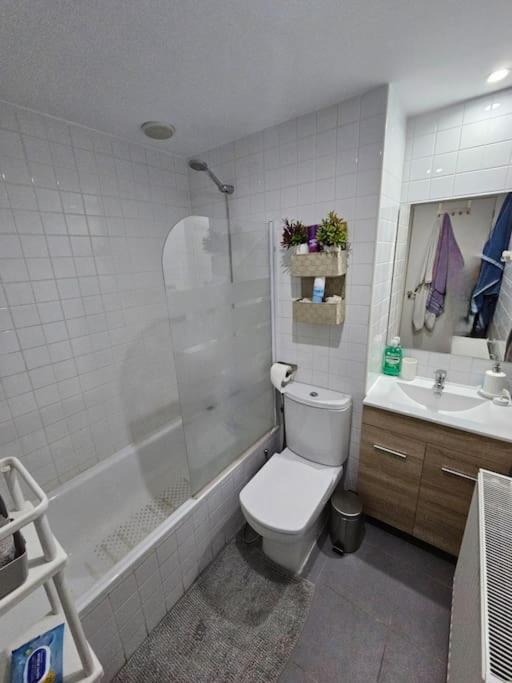 Comodo Apartamento En มาดริด ภายนอก รูปภาพ